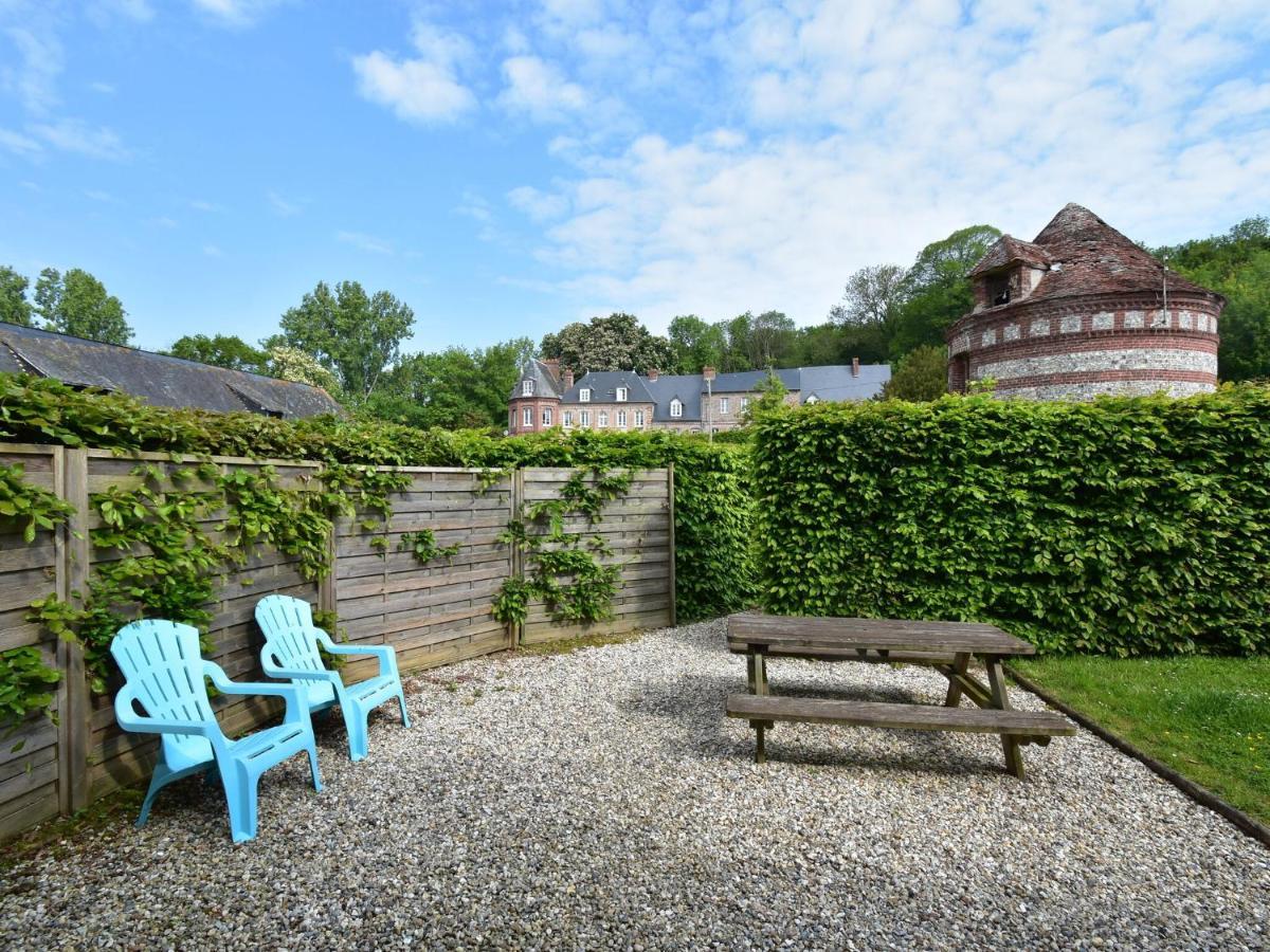 Classic Cottage In Le Bourg-Dun With Garden Eksteriør billede
